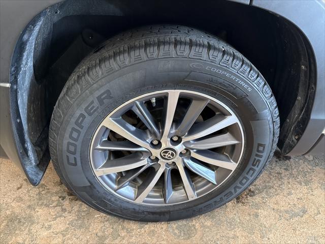 used 2019 Toyota Highlander car, priced at $29,765