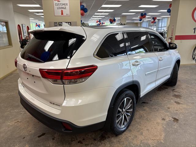 used 2019 Toyota Highlander car, priced at $29,765