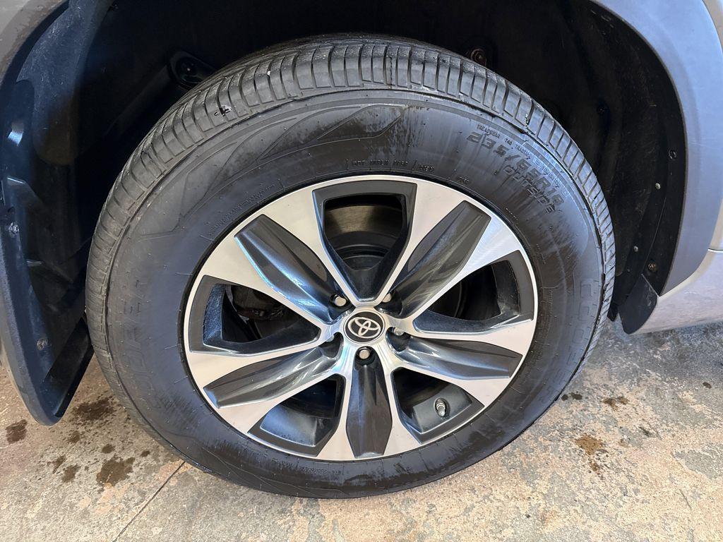 used 2021 Toyota Highlander car, priced at $34,950
