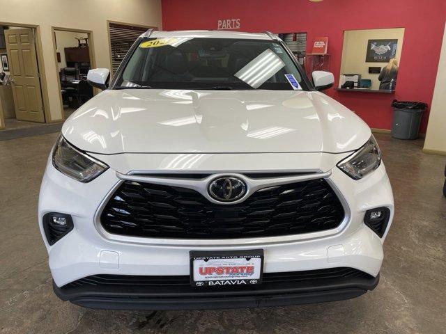 used 2021 Toyota Highlander car, priced at $34,349