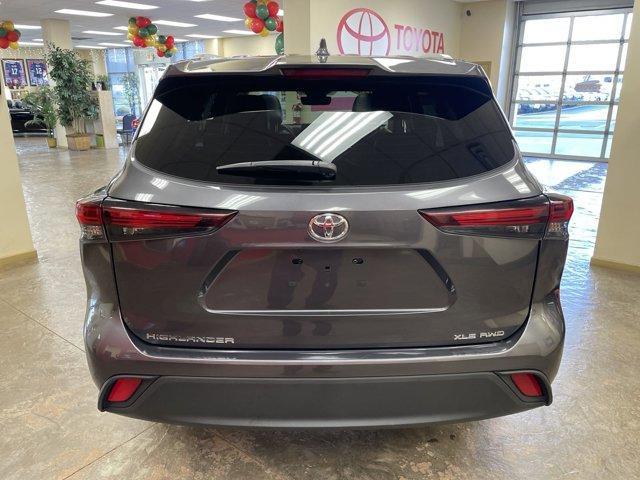 used 2024 Toyota Highlander car, priced at $43,918