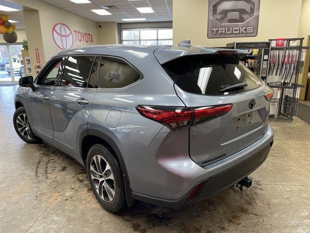 used 2021 Toyota Highlander car, priced at $36,930