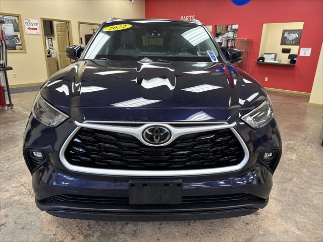 used 2022 Toyota Highlander car, priced at $39,927