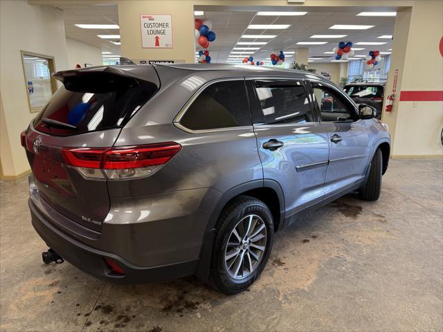 used 2019 Toyota Highlander car, priced at $25,995