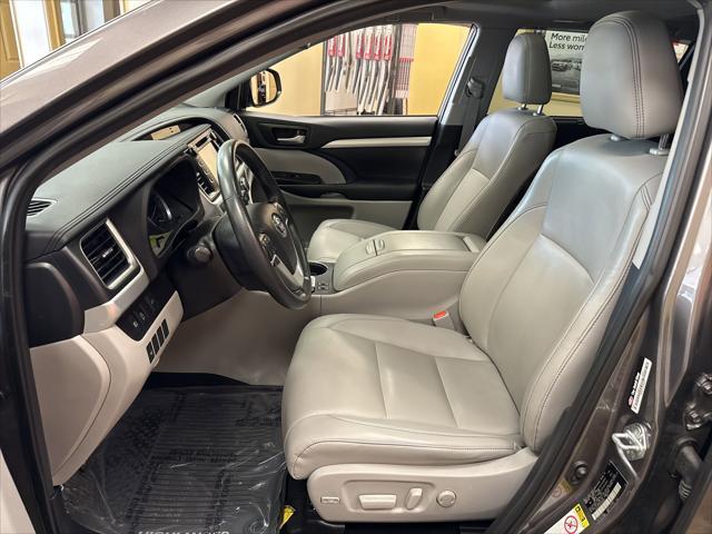 used 2019 Toyota Highlander car, priced at $25,995
