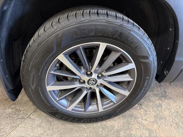 used 2019 Toyota Highlander car, priced at $25,995