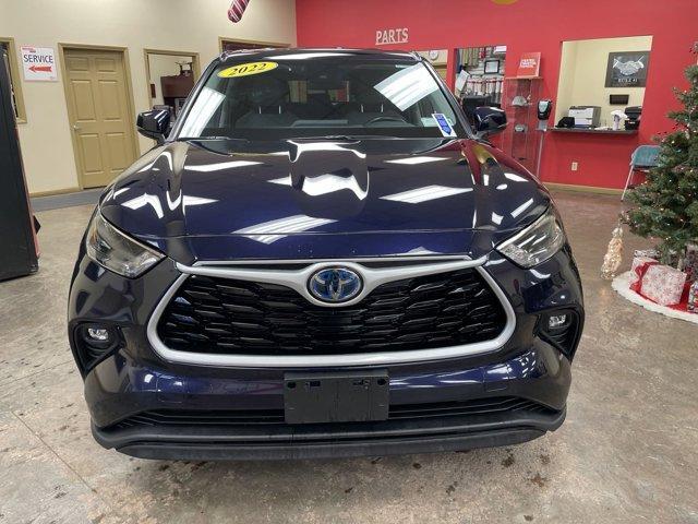 used 2022 Toyota Highlander Hybrid car, priced at $36,927