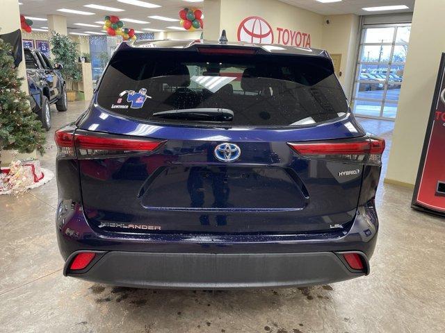 used 2022 Toyota Highlander Hybrid car, priced at $36,927