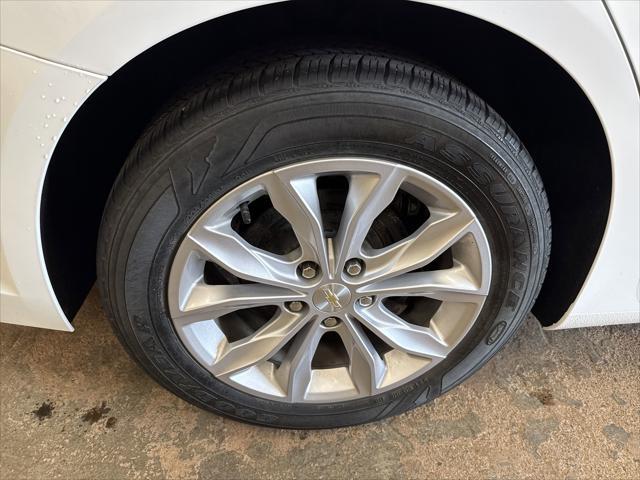 used 2019 Chevrolet Malibu car, priced at $19,527