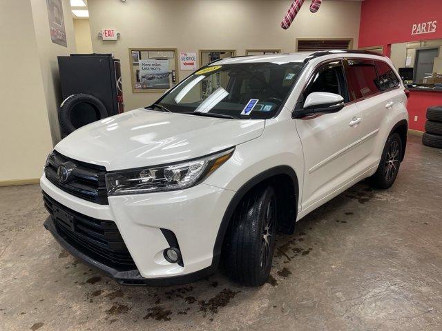 used 2018 Toyota Highlander car