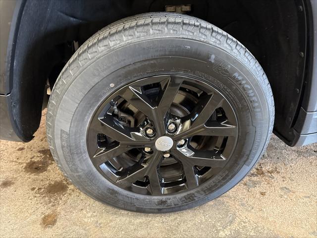 used 2021 Jeep Grand Cherokee L car, priced at $33,533