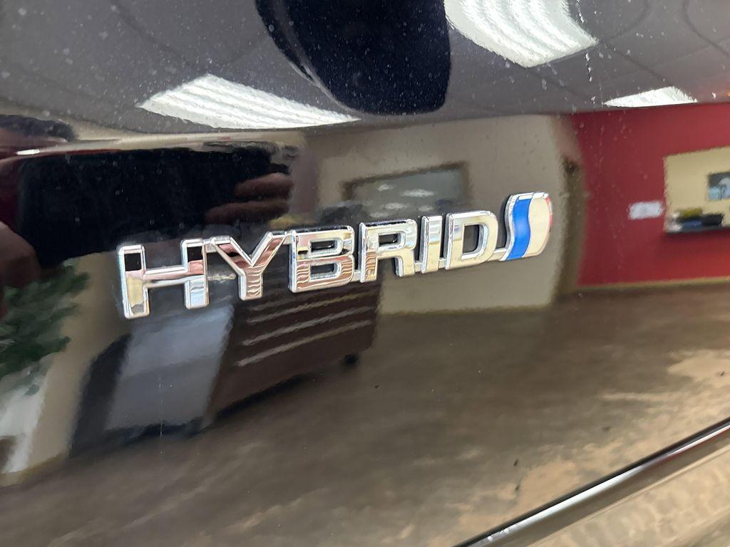 used 2019 Toyota Highlander Hybrid car, priced at $36,558