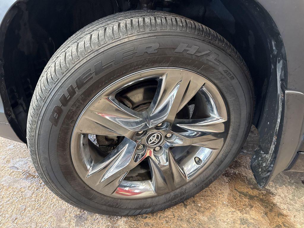 used 2019 Toyota Highlander Hybrid car, priced at $36,558