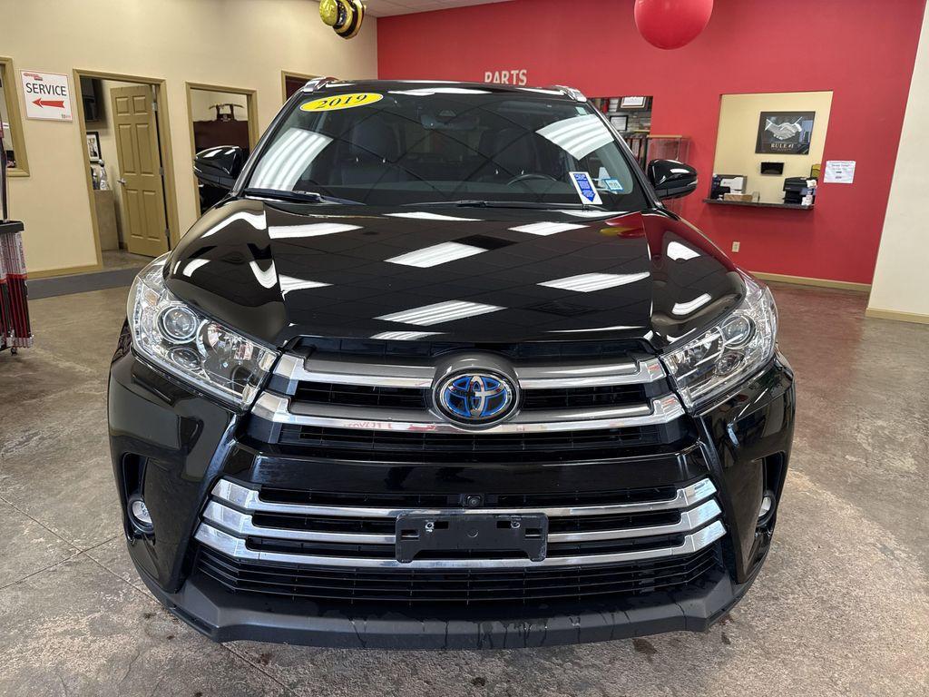 used 2019 Toyota Highlander Hybrid car, priced at $36,558