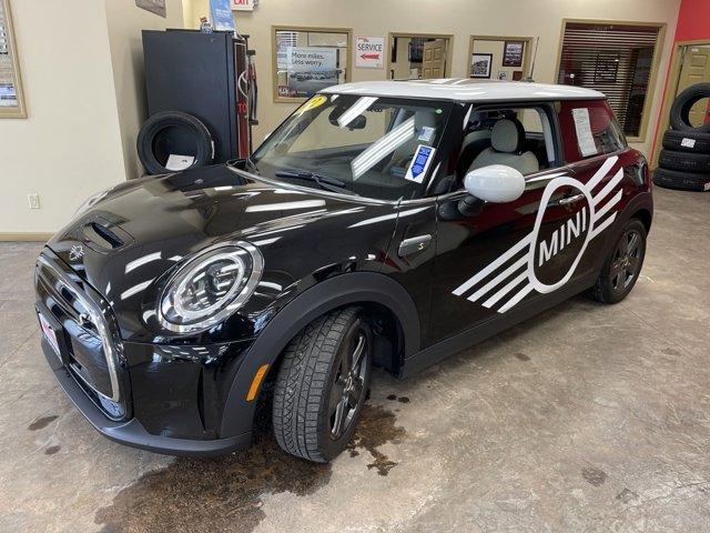 used 2022 MINI SE Hardtop car, priced at $20,511