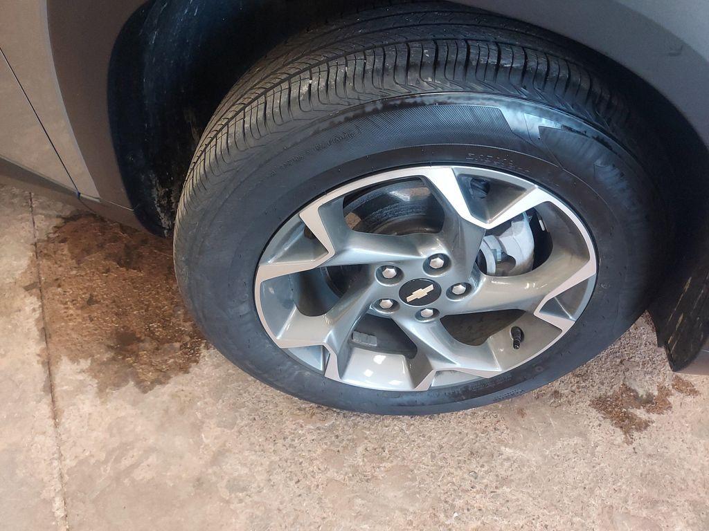 used 2024 Chevrolet Trax car, priced at $23,912