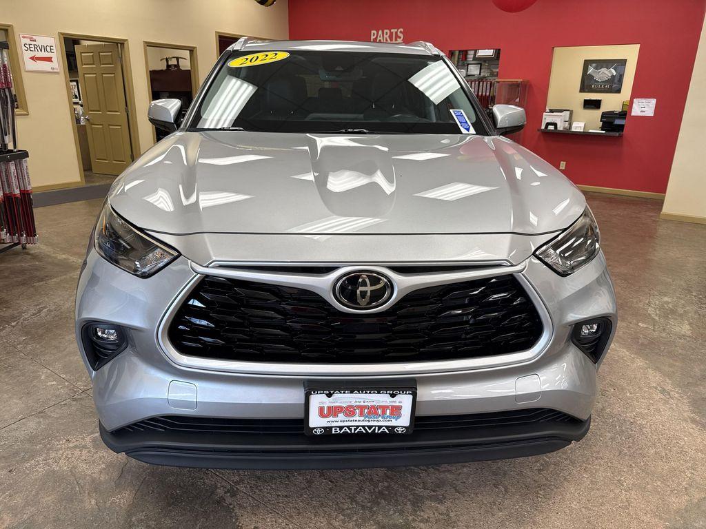 used 2022 Toyota Highlander car, priced at $36,934