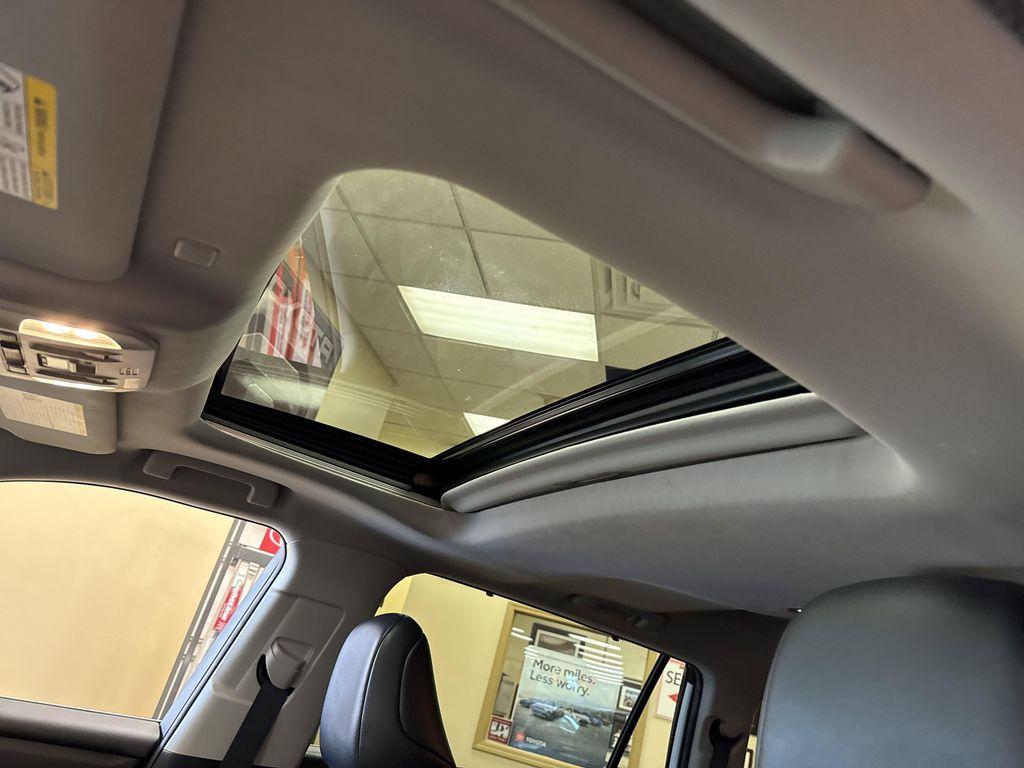 used 2022 Toyota Highlander car, priced at $36,934