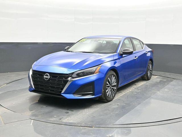 used 2025 Nissan Altima car, priced at $20,596