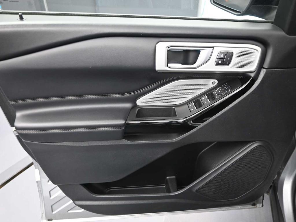 used 2022 Ford Explorer car, priced at $32,999