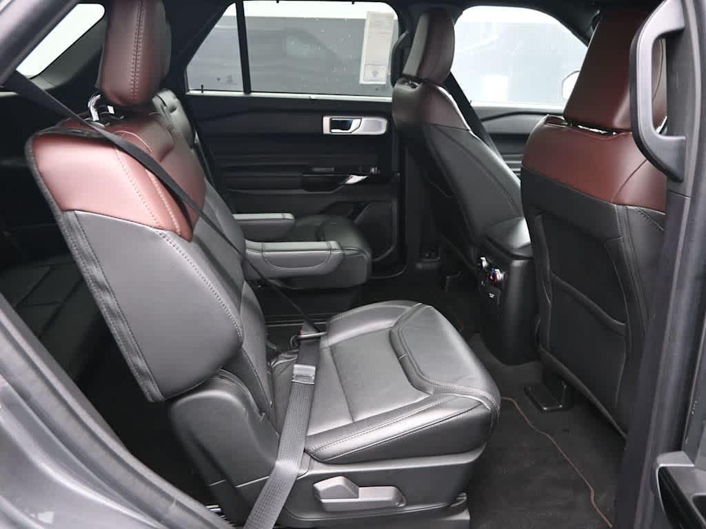 used 2022 Ford Explorer car, priced at $39,390