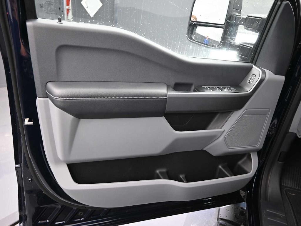 new 2025 Ford F-250 car, priced at $60,495