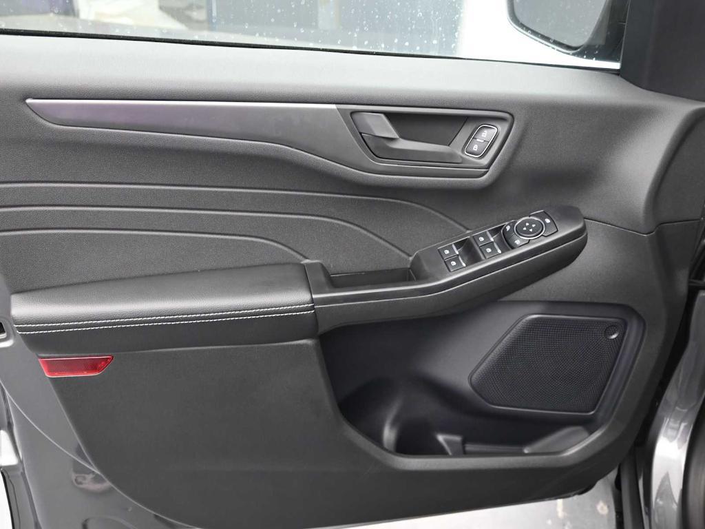 new 2025 Ford Escape car, priced at $30,245