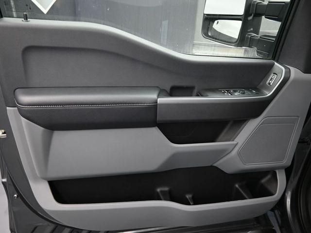 new 2025 Ford F-350 car, priced at $62,173