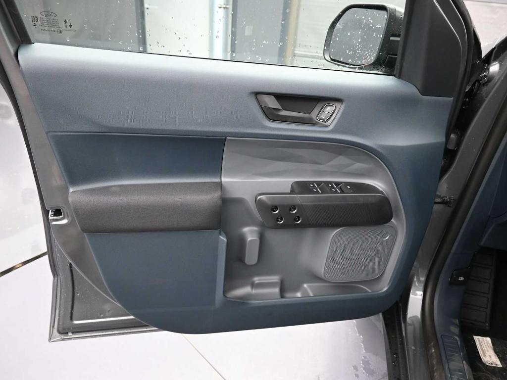 new 2025 Ford Maverick car