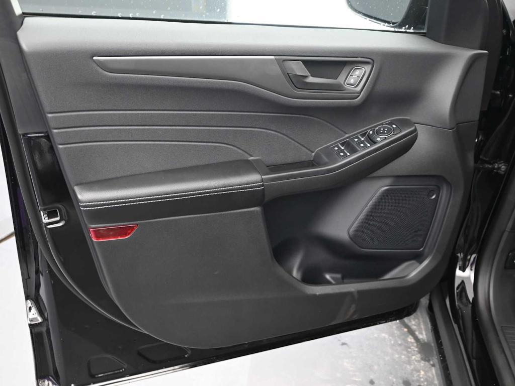 new 2025 Ford Escape car, priced at $30,245