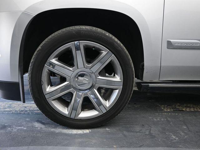 used 2018 Cadillac Escalade ESV car, priced at $29,859