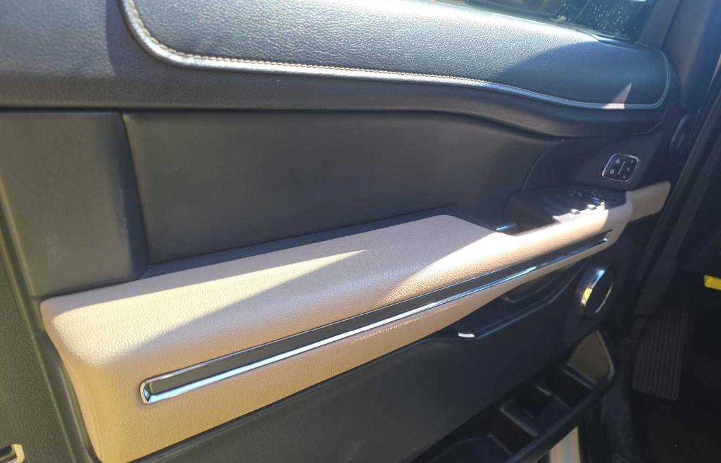 used 2022 Ford Expedition car, priced at $30,887