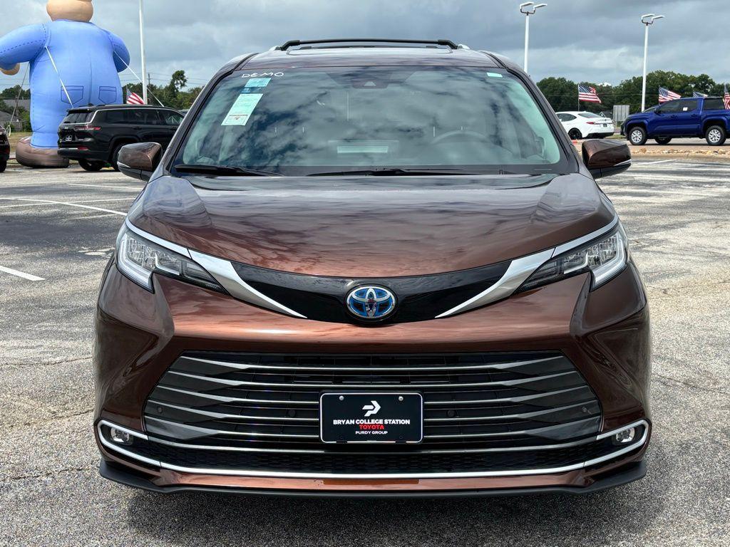 new 2024 Toyota Sienna car, priced at $55,494