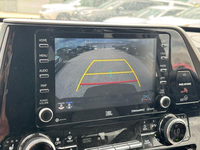 used 2020 Toyota Highlander car, priced at $33,727