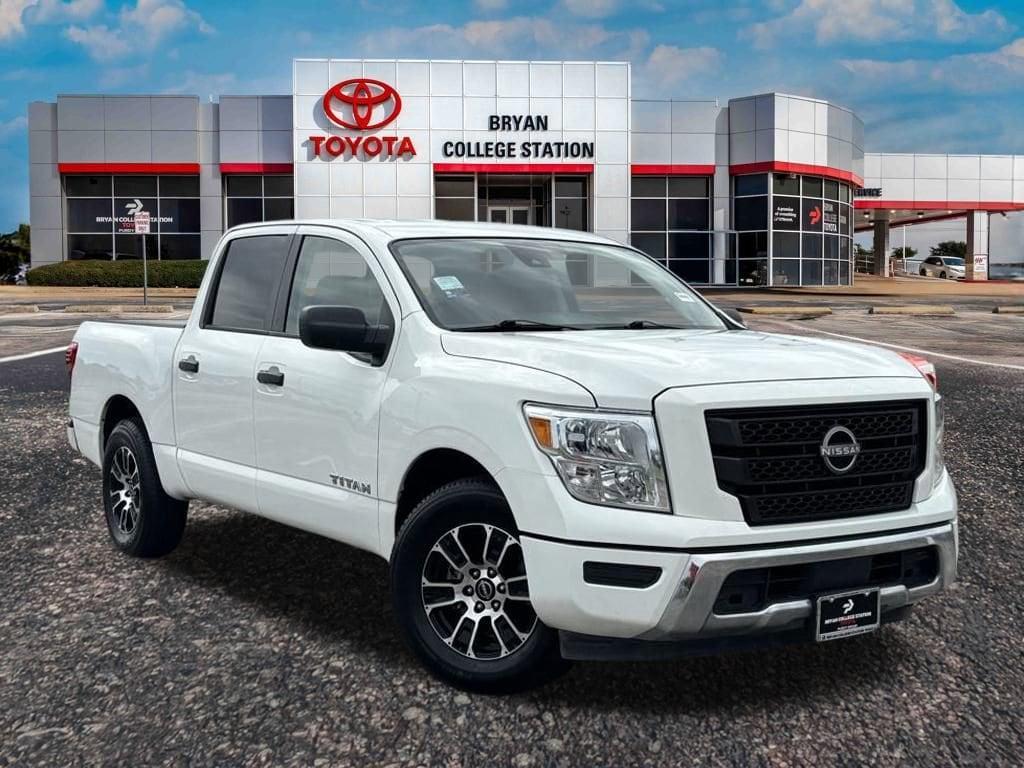 used 2023 Nissan Titan car, priced at $23,122