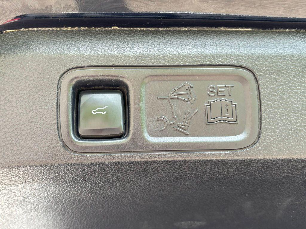 used 2020 Ford Expedition car, priced at $25,953