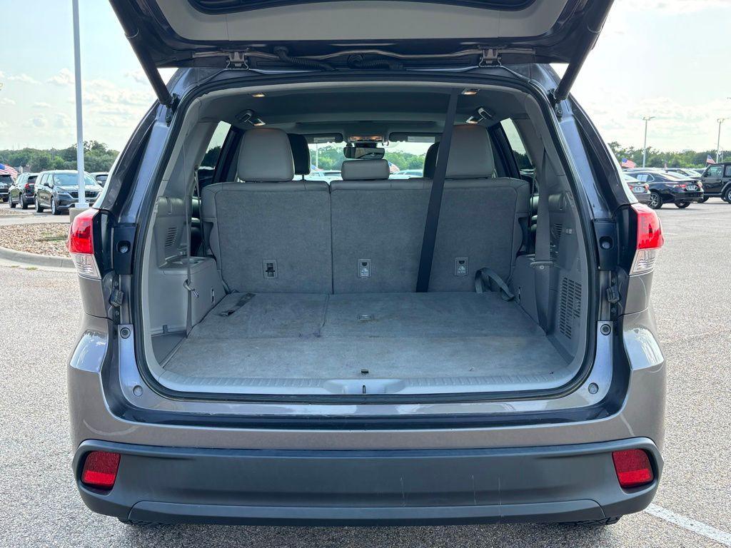 used 2019 Toyota Highlander car, priced at $26,991