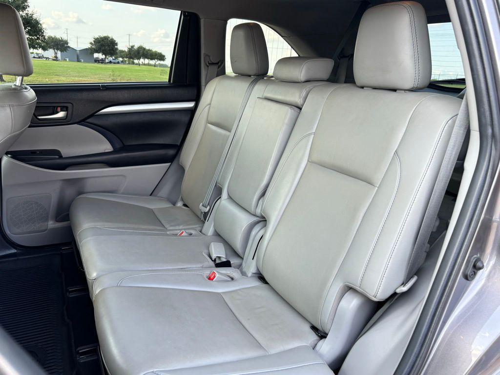 used 2019 Toyota Highlander car, priced at $26,991
