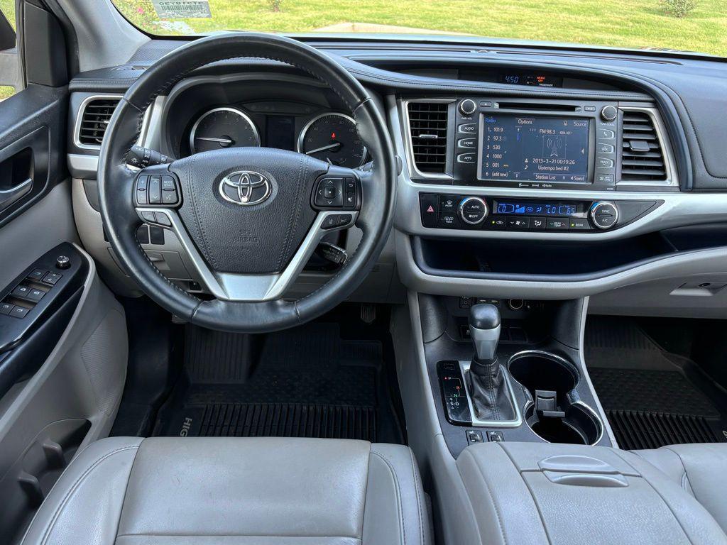 used 2019 Toyota Highlander car, priced at $26,991