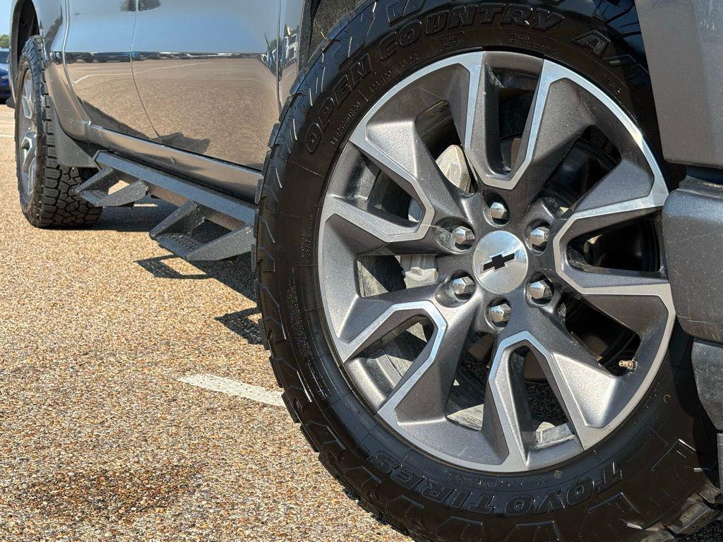 used 2021 Chevrolet Silverado 1500 car, priced at $32,991