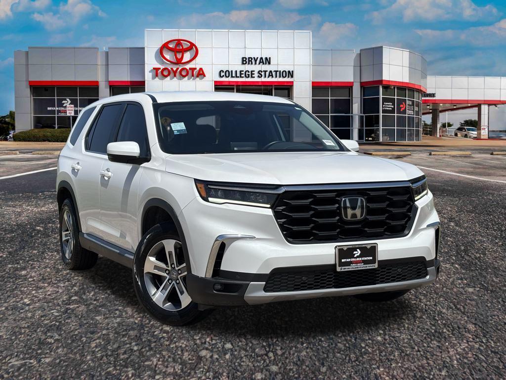 used 2024 Honda Pilot car, priced at $36,797