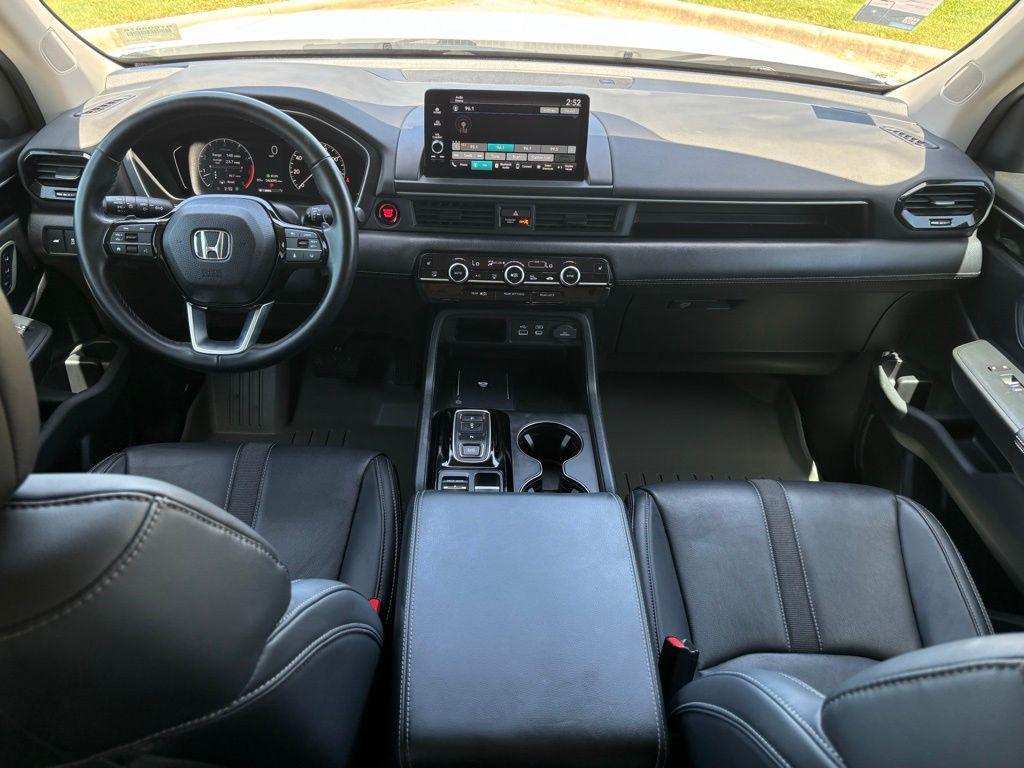 used 2024 Honda Pilot car, priced at $36,797