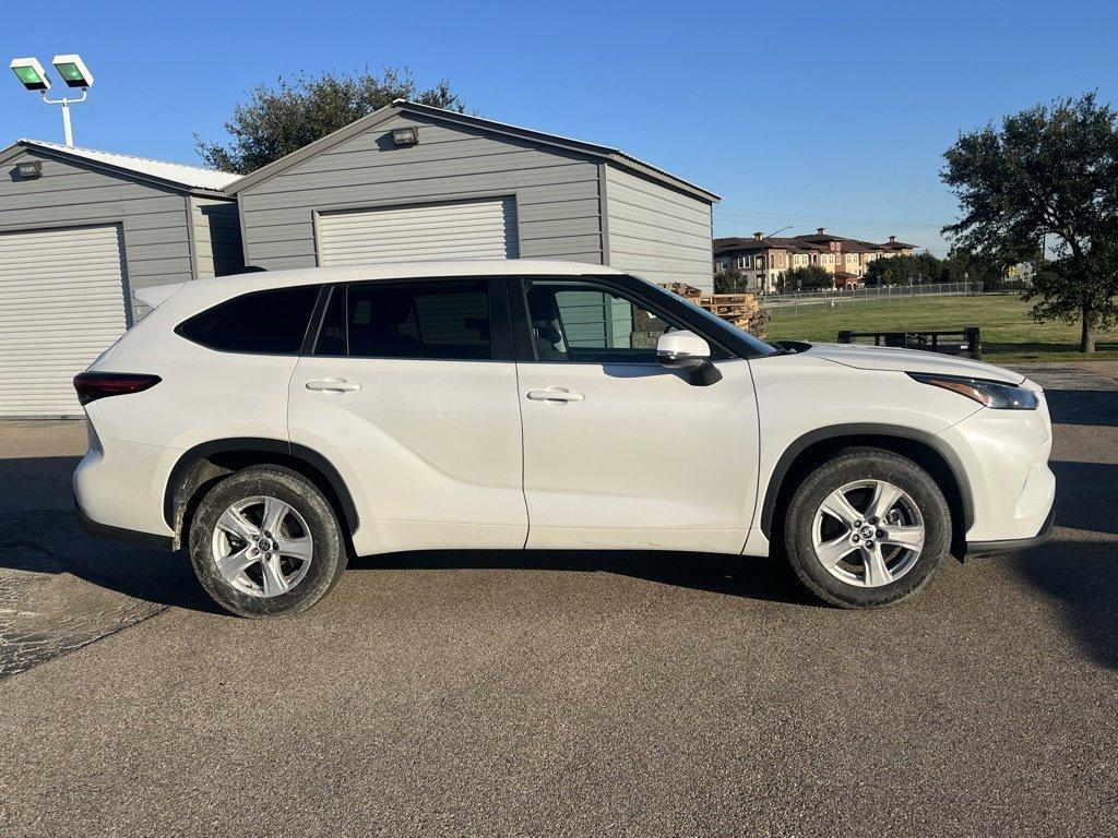 used 2023 Toyota Highlander car, priced at $33,981