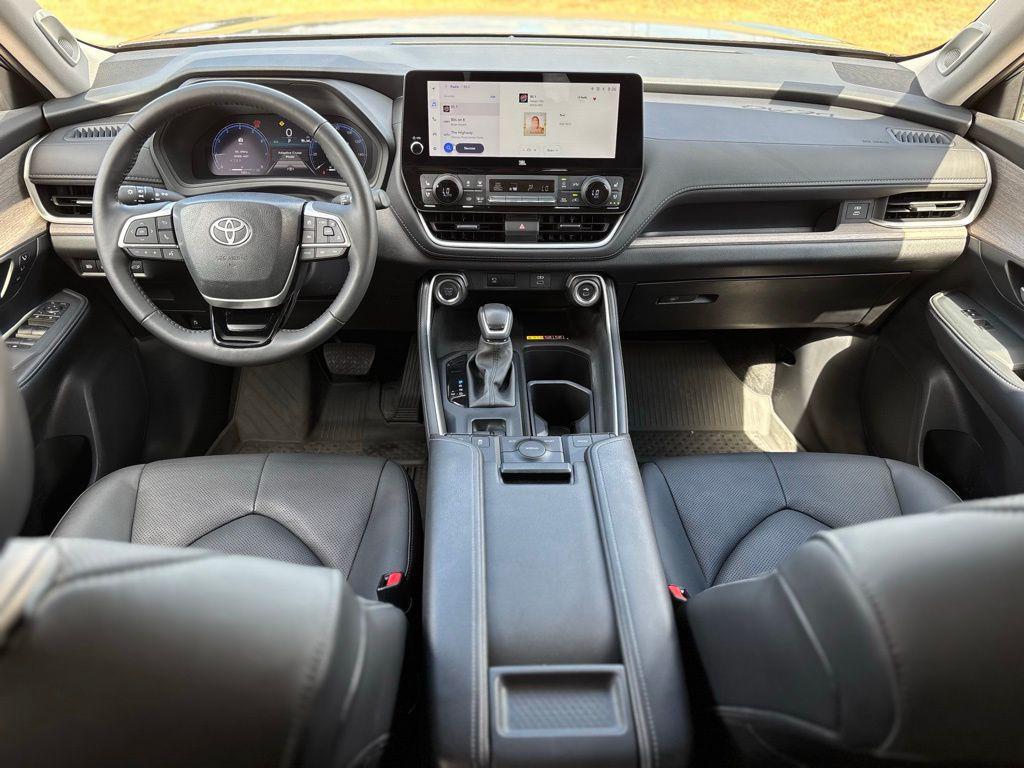 new 2025 Toyota Grand Highlander car, priced at $55,084