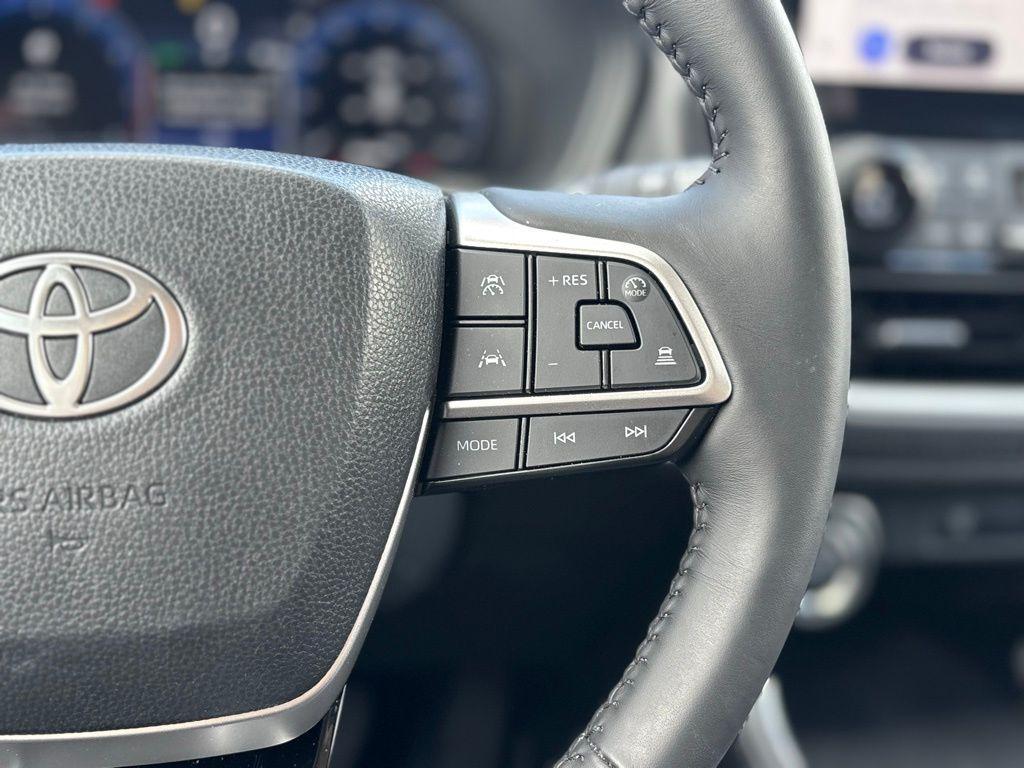 new 2025 Toyota Grand Highlander car, priced at $55,084