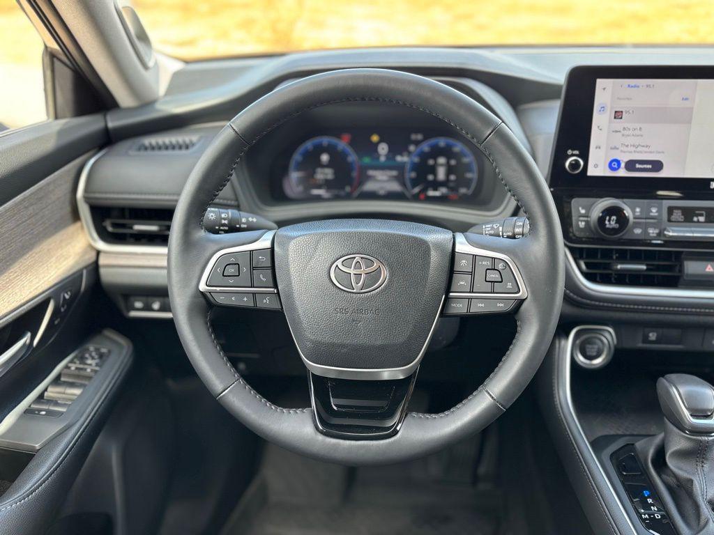 new 2025 Toyota Grand Highlander car, priced at $55,084