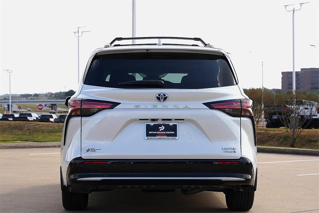 new 2024 Toyota Sienna car, priced at $53,954