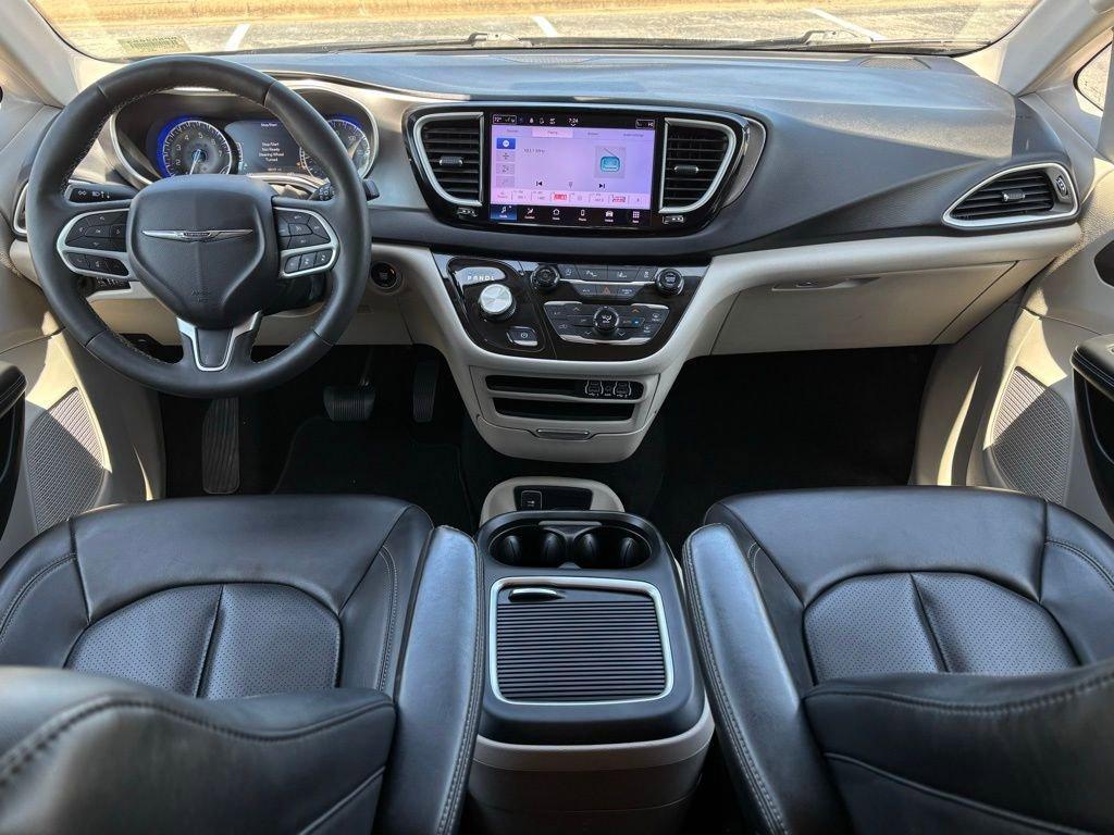 used 2023 Chrysler Pacifica car, priced at $22,093