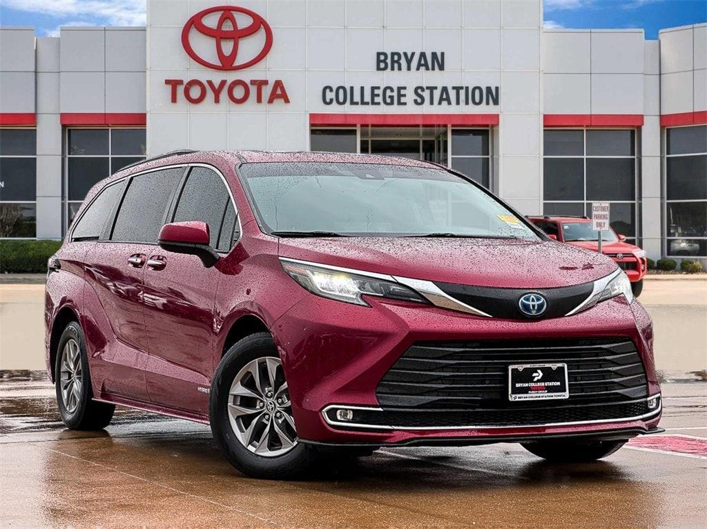 used 2021 Toyota Sienna car, priced at $31,902