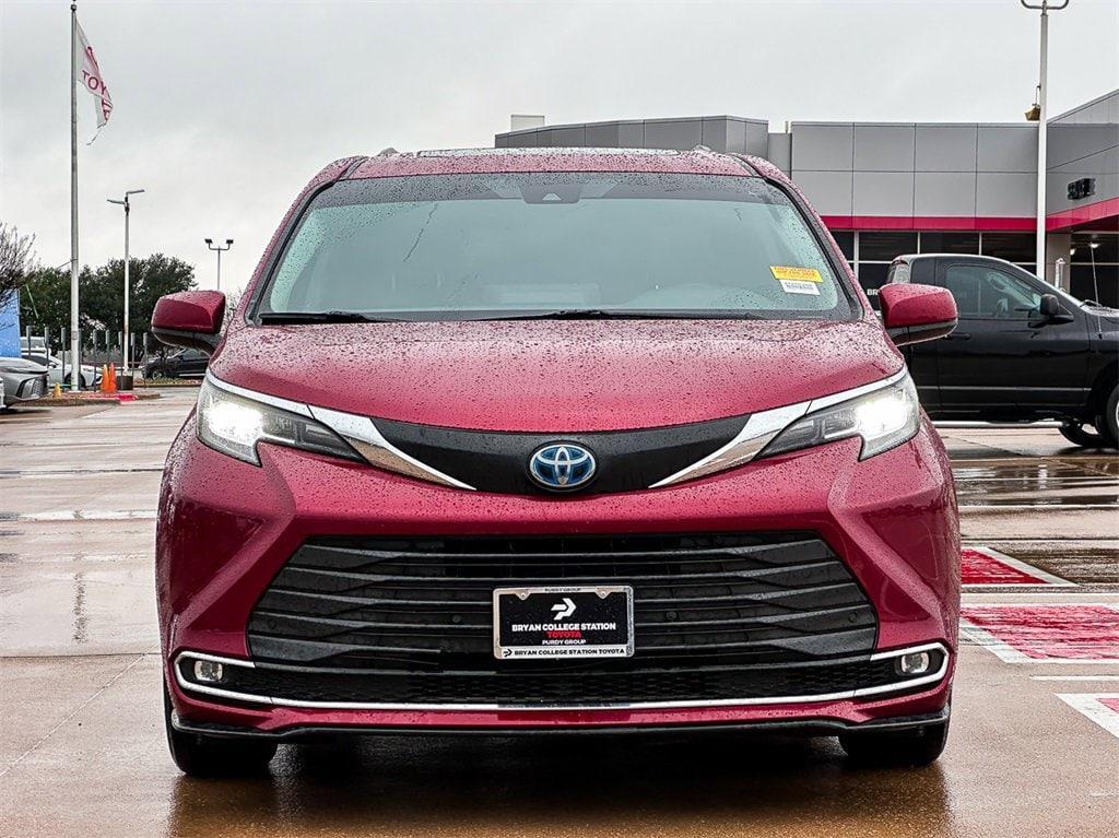 used 2021 Toyota Sienna car, priced at $31,902